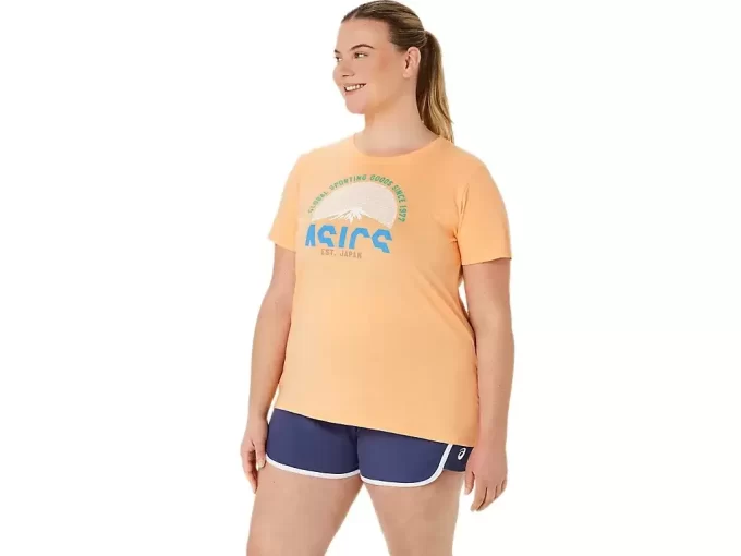 WOMEN’S ASICS GSG SINCE 1977 ADVENTURE CREW