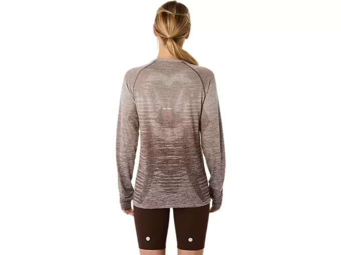 WOMEN’S SEAMLESS LONG SLEEVE TOP WOMEN’S SEAMLESS LONG SLEEVE TOP