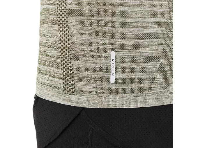 WOMEN’S SEAMLESS SHORT SLEEVE TOP WOMEN’S SEAMLESS SHORT SLEEVE TOP