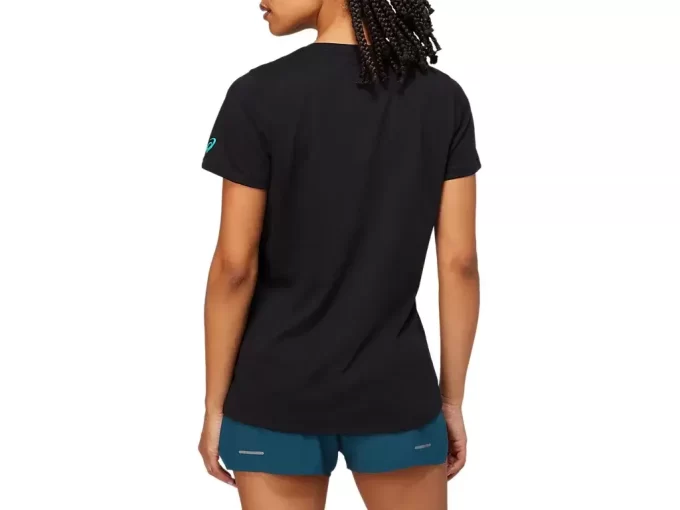 WOMEN’S SHORT SLEEVE EST 1977 V-NECK TEE