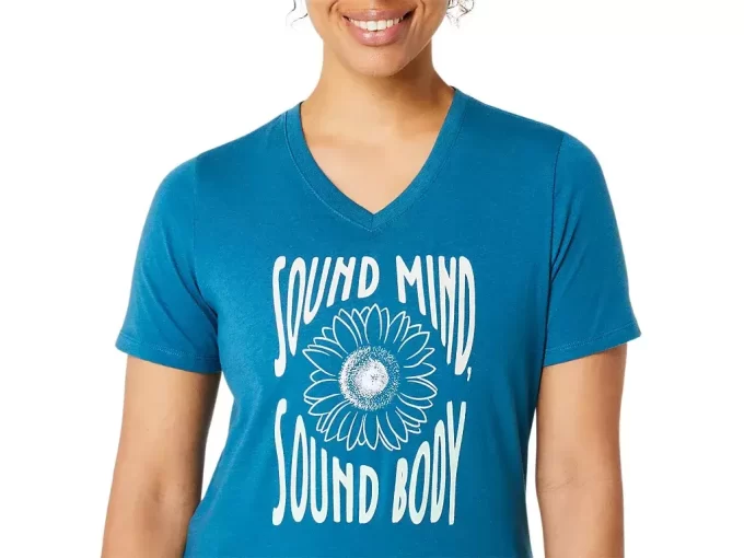 WOMEN’S SUNFLOWER SLOGAN V-NECK WOMEN’S SUNFLOWER SLOGAN V-NECK